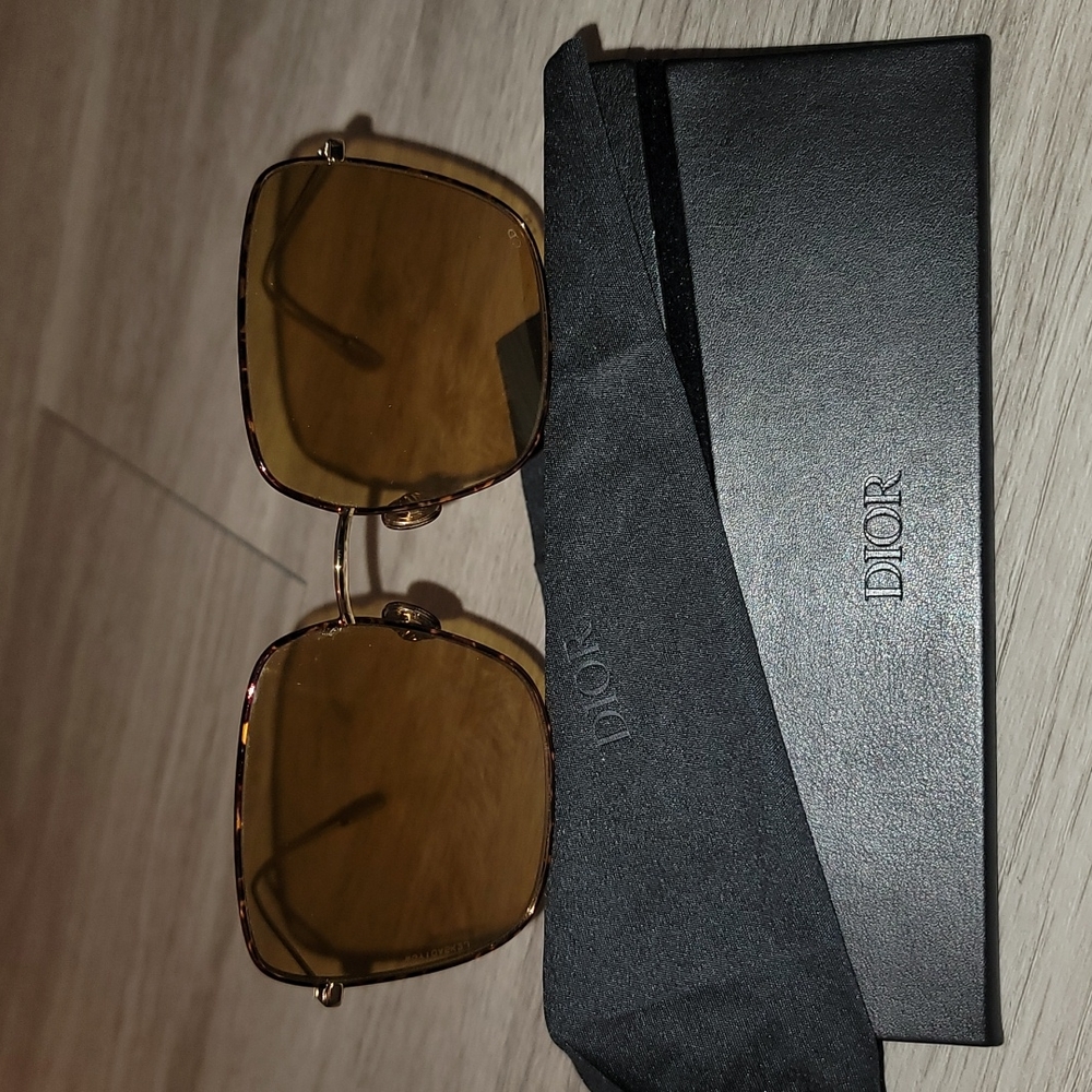 EUC with case/cloth Dior Stellaire1 sunglasses